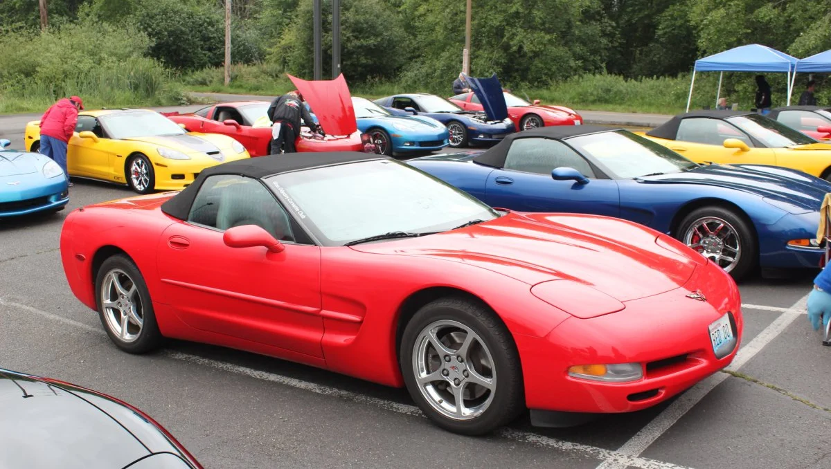 Corvette Generations/C5/C5 2000 Red (5).webp